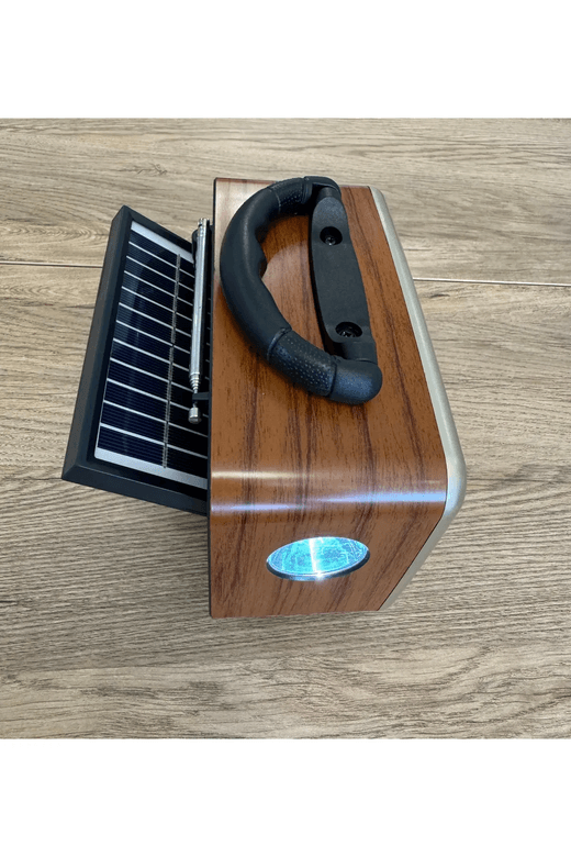 Helsinki Machine Hs-302 Güneş Enerji̇li̇+Fenerli̇+Usb+Bluetooth Özellikli 3 Band Nostalji