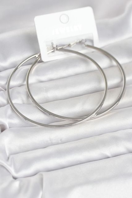 Hobibahçem MEYEB69ef2666fc0243e59b0169c4-BLMY Mey İthalat Gümüş Renk Pirinç Köşeli Kenar Halka 72 Mm Kadın Küpe Çok Renkli