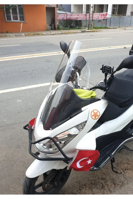 Honda PCX Ön Cam 2014-2017 Model 65cm Şeffaf Renkli 4mm ORTA BOYLU