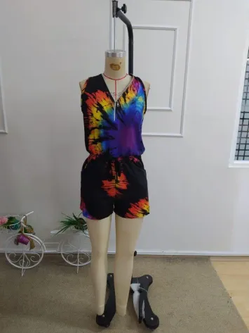 Kadın Askılı önden Fermuarlı Beli Lastikli Ve Bağcıklı Desenli Kısa Tulum - 2XL-3XL - Desenli