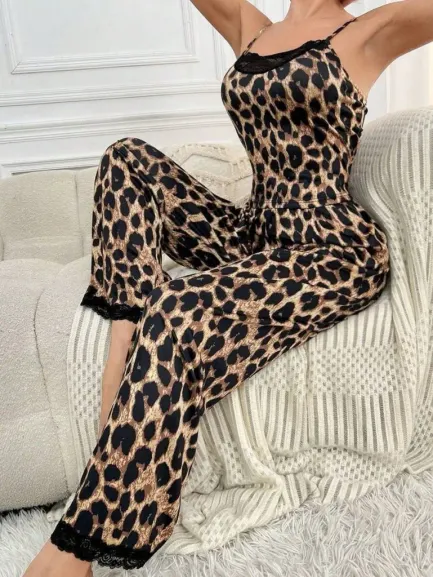 Kadın Ip Askılı Yakası Dantelli Bluz Ve Pijama Sandy Ikili Takım - S-M - Leopar