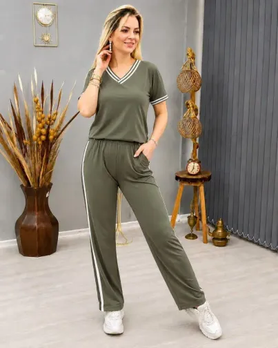 Kadın Kısa Kollu V Yakalı Viskon Iki Iplik Bluz Ve Pantolon Ikili Takım - 2XL-3XL - Haki