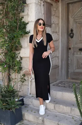 Kadın Kısa Kollu V Yakalı Yandan şerit Ve Yırtmaçlı Viskon Uzun Elbise - L-XL - Siyah