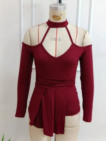 Kadın Omuzlardan Açık Yarı Balıkçı Yaka Uzun Kollu V Yakalı Onu Pileli Viskon Bluz - 2XL-3XL - Bordo