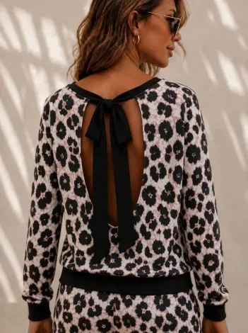 Kadın Uzun Kollu Bisiklet Yakalı Arkadan Fiyonklu Iki Iplik Bluz Ve Pantolon Ikili Takım - L-XL - Leopar