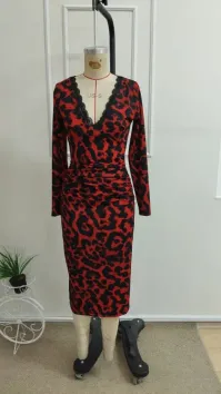 Kadın Uzun Kollu Dantel Yakalı Arkadan Yırtmaçlı Desenli Midi Elbise - 2XL-3XL - Bordo