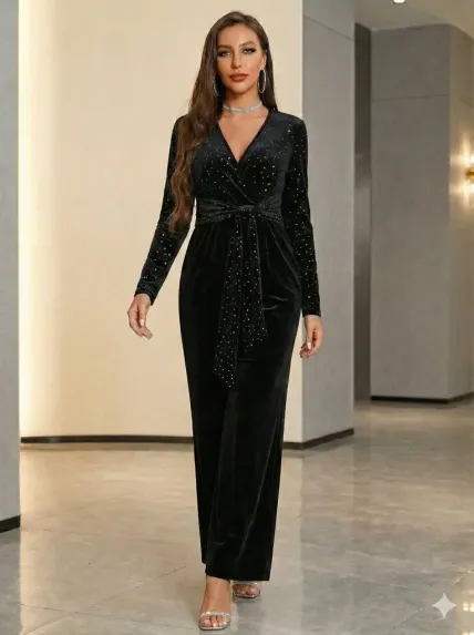 Kadın Uzun Kollu Kruvaze Yakalı Belden Kuşaklı ışıltılı Kadife Tulum - 2XL-3XL - Siyah