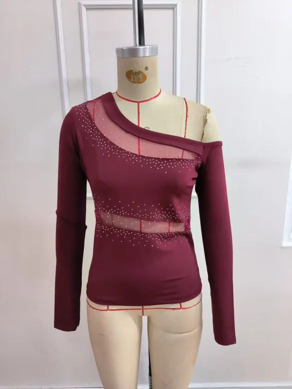 Kadın Uzun Kollu Tek Omuzdan Açık Taslı Ve Tul Detaylı Dalgıç Bluz - 2XL-3XL - Bordo