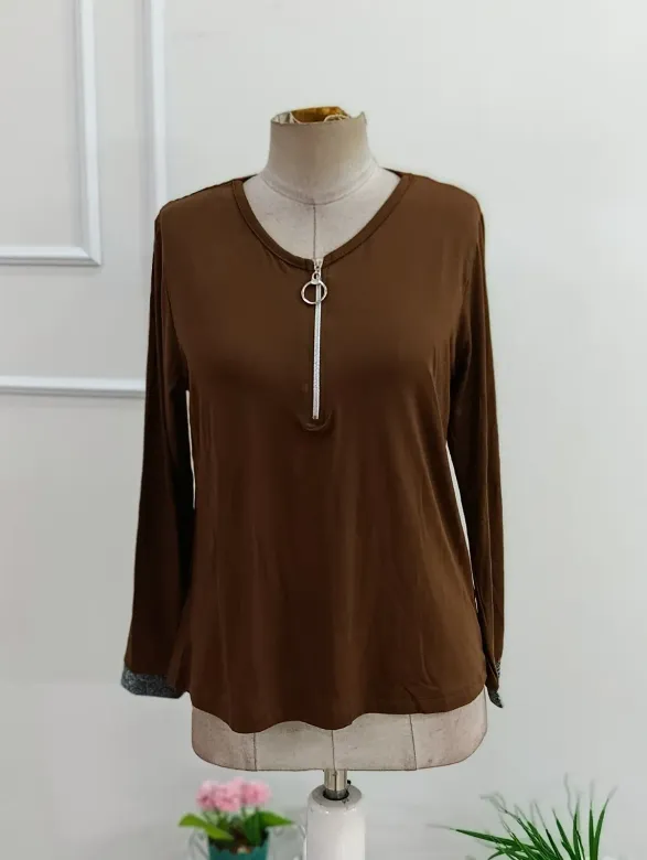 Kadın Uzun Kollu Yakadan Fermuarlı Viskon Bluz - L-XL - Kahve