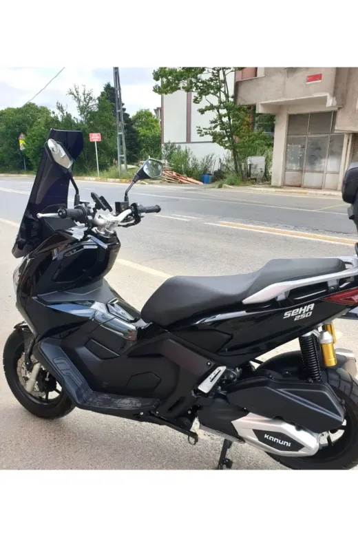 Kanuni Seha 125 Ön Cam 2022-2026 Model 65cm Siyah Renkli 4mm ORTA BOYLU