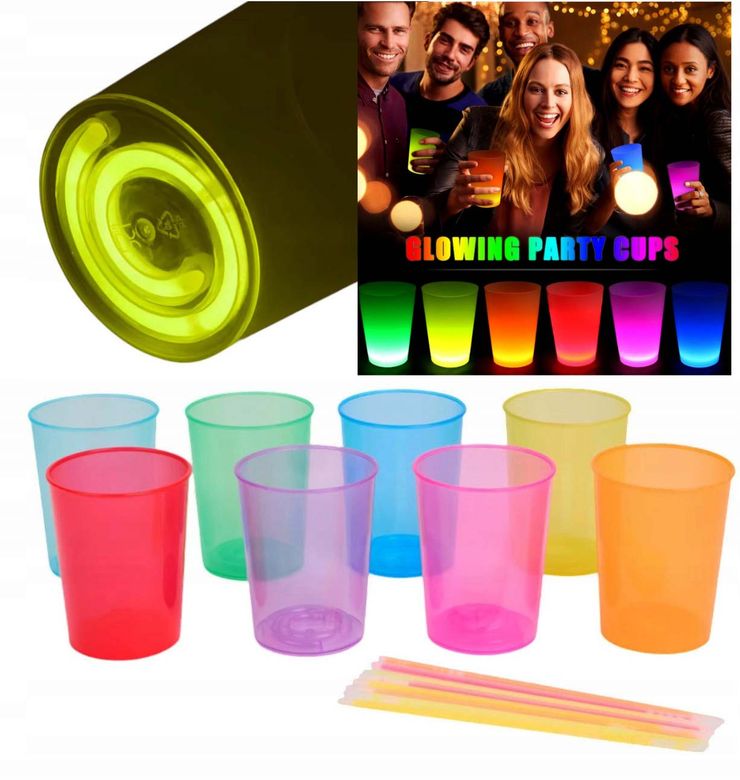Karanlıkta Yanan Mega Glow Bardaklar 8 Adet
