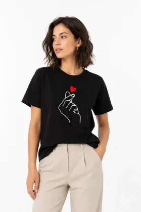 Kore Parmak Kalp Aşk Temalı Minimal Baskılı Tişört Yazlık Kısa Kol T-Shirt - Siyah - XL - Siyah