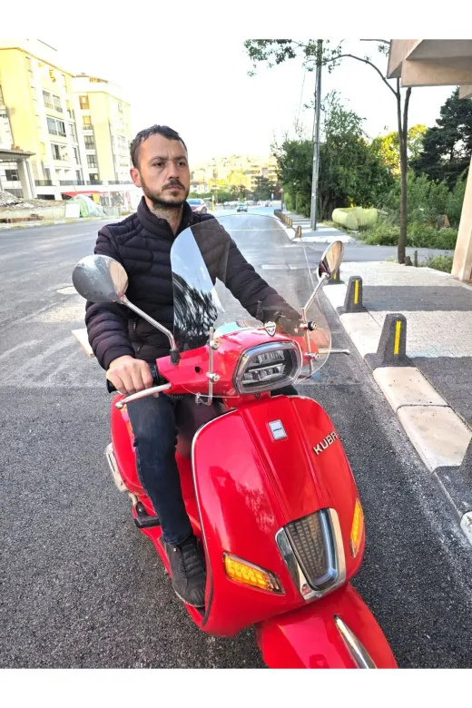 Kuba Bevely Ön Cam 2022-2026 Model 42cm Şeffaf Renkli 4mm APARATSIZ