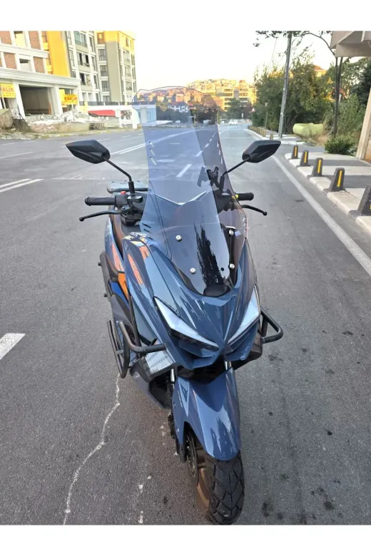 Küba Newcity 50 Ön Cam 2023-2026 Model 75cm Füme Renkli 4mm UZUN