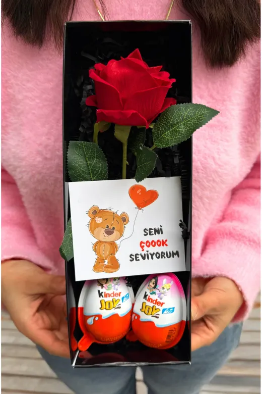 lenostra Sevgiliye-Set4 Sevgiliye Hediye Kırmızı Gül Ve Kinder Joy Yumurtalar Sevgiliye Hediye Seti Sevgili Hediyelik