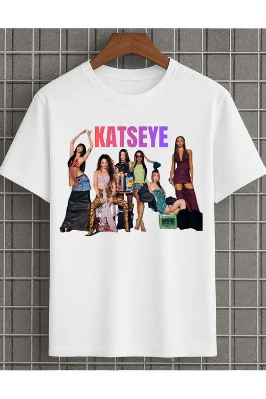 lovver katkatkase4 Katseye Grup Özel Tasarimli Premium Baskili Nefes Alan Kumaş Pamuklu Tişört