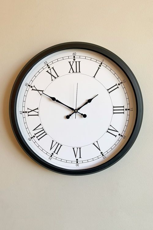 Modern 52 Cm Black &amp; White Roma Rakamlı Metal Duvar Saati