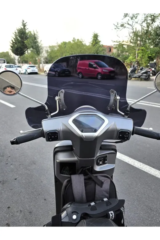 Mondial Exon 125 Ön Cam 2023-2026 Model 39cm Siyah Renkli 4mm Elcikli APARATSIZ