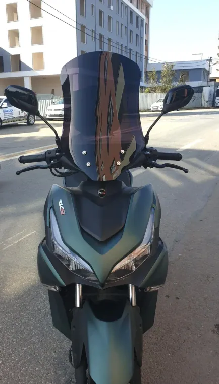 MOTOCAM Abush Benice A-150 Ön Cam 2023-2026 Model 54cm Siyah Renkli