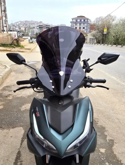 MOTOCAM Abush Benice A-150 Ön Cam 2023-2026 Model 54cm Siyah Renkli Sportif Model