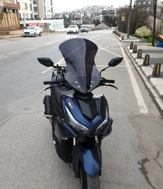 MOTOCAM Abush Benice A-150 Ön Cam 2023-2026 Model 54cm Siyah Renkli Sportif Model