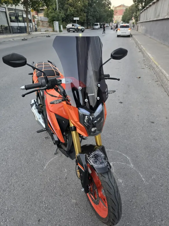 MOTOCAM Arora ARS 200 Ön Cam 2022-2026 Model 46cm Siyah Renkli 4mm