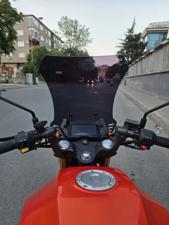 MOTOCAM Arora ARS 200 Ön Cam 2022-2026 Model 46cm Siyah Renkli 4mm