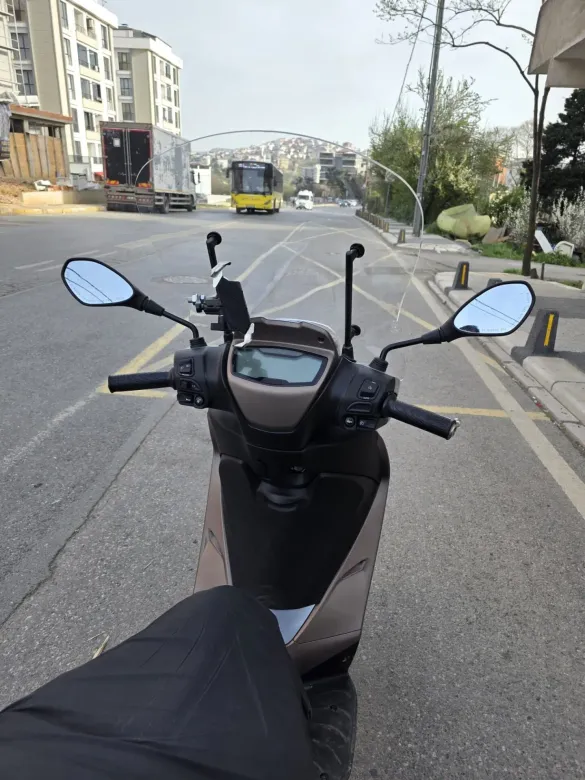 MOTOCAM Piaggio Medley S 150 Ön Cam 2021-2026 Model 54cm Şeffaf Renkli APARATSIZDIR