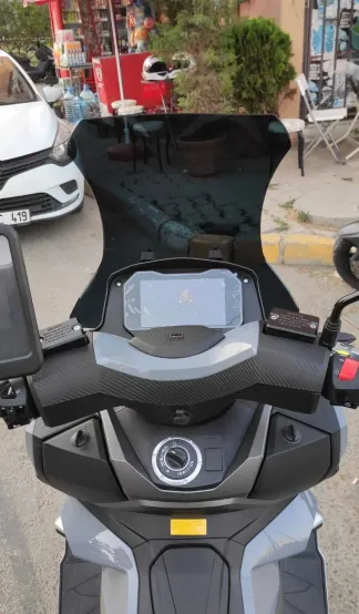 MOTOCAM RKS Blade 350 Ön Cam 2023-2026 Model 75cm Siyah Renkli 4mm UZUN