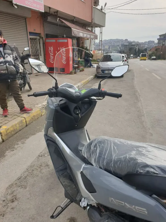 MOTOCAM Volta Apec Apx5 Ön Cam 2023-2026 Model 68cm Şeffaf Renkli 4mm ORTA BOYLU
