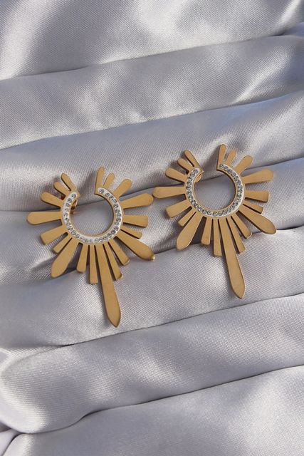 Nehir BKP9063-BLNC 316L Çelik Gold Renk Zirkon Taşlı Güneş Figürlü Küpe Altın