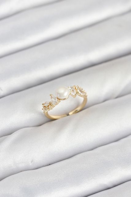 nolva BYK3852-BLNC Pirinç Gold Renk Zirkon Taşlı İncili Model Kadın Yüzük Çok Renkli