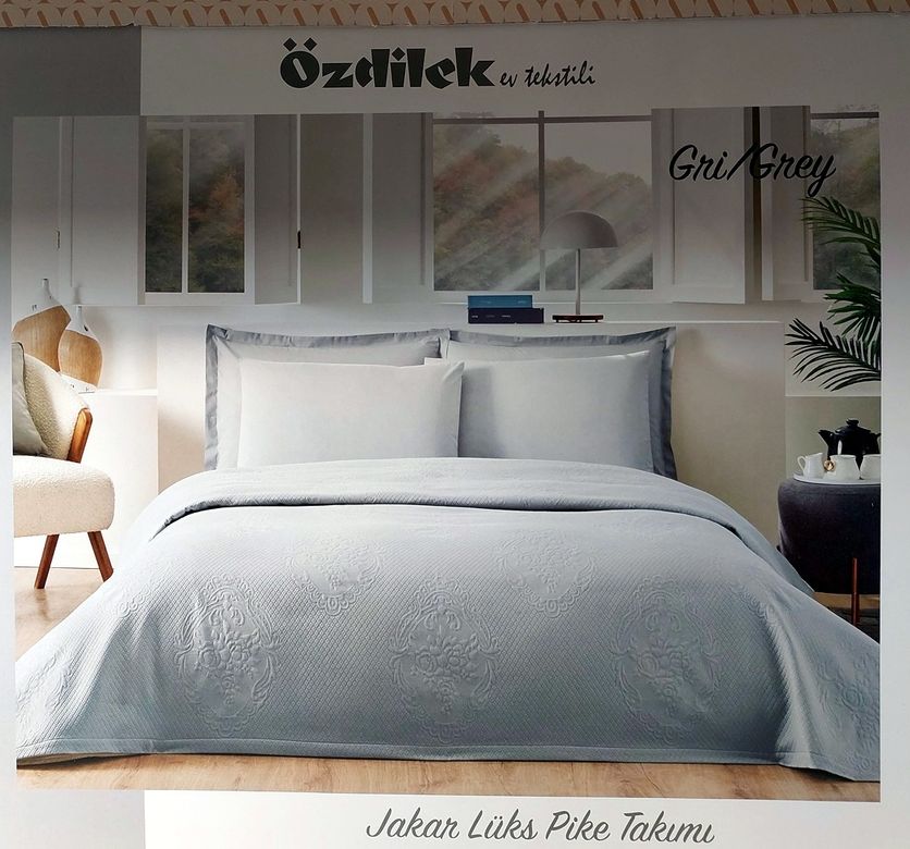 Özdilek Rf -Gri- Jakar Lux KP (Z) Çift Kişilik Pike Takımı (4 Yastık Kılıflı)
