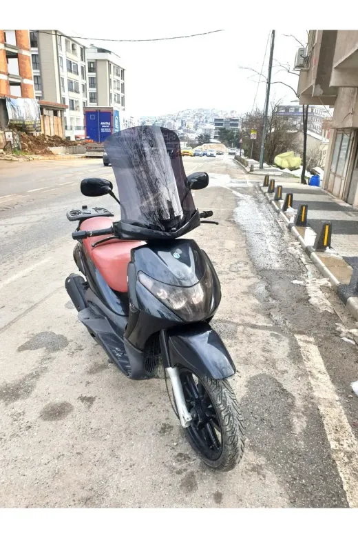 Piaggio Beverly 250 Ön Cam 2005-2007 Model 53cm Siyah Renkli 4mm UZUN