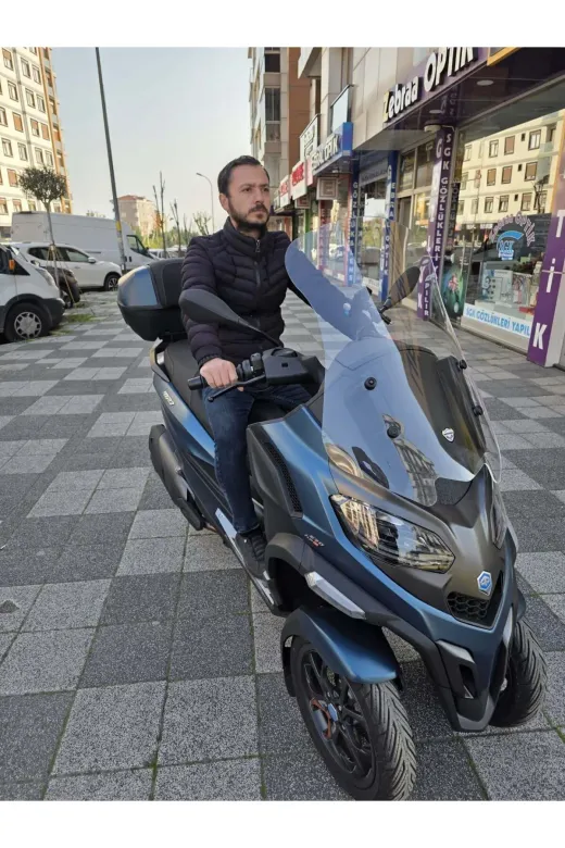 Piaggio MP3 530 Ön Cam 2023-2026 Model 72cm Şeffaf Renkli 4mm UZUN