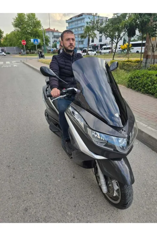 Piaggio X10 350 Ön Cam 2011-2017 Model 73cm Siyah Renkli 4mm