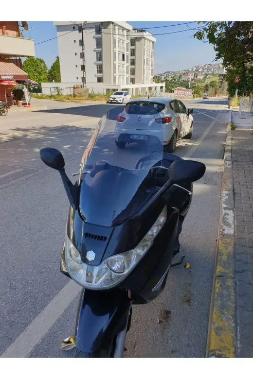 Piaggio X8 200 Ön Cam 2004-2006 Model 58cm Füme Renkli 4mm