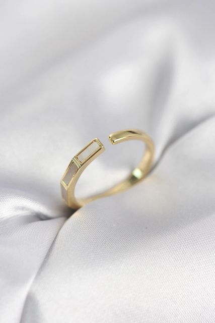 PRATİKOBA MEYEB698db0609a66de358d0decc3-BLMY Mey İthalat Gold Renk Sedefli Çubuk Model Kadın Yüzük Çok Renkli