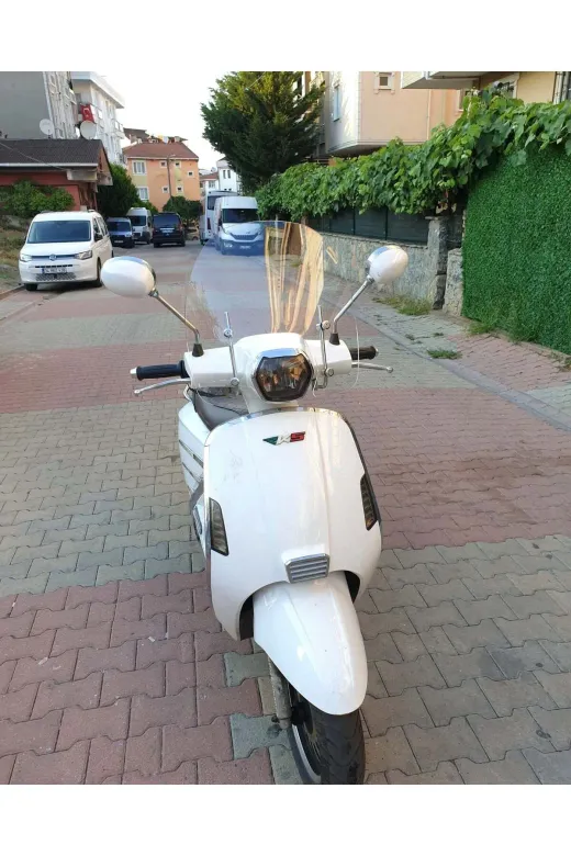 RKS Bitter Ön Cam 2022-2026 Model 37cm Şeffaf Renkli 4mm APARATSIZ