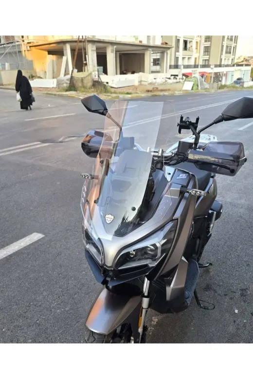 RKS Reale 125 Ön Cam 2023-2026 Model 55cm Şeffaf Renkli 4mm KISA SPOR CAM