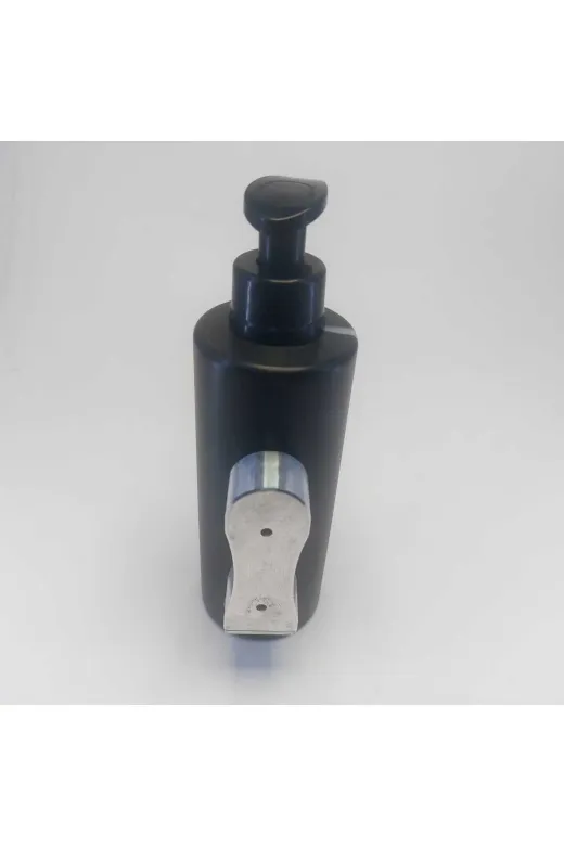 Saçlı 8698173800258 Kilitli Kapak Metal Askı Aparatı Dahil Pompalı 350 Ml Saç Kremi Otel Pansiyon Hastane Spor Salonu Mi