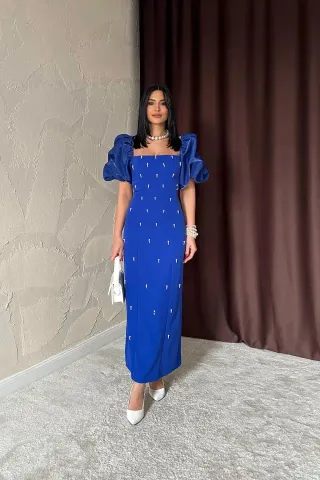 Saks İşlemeli Kolu Garnili Elbise - S - Saks
