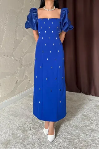 Saks İşlemeli Kolu Garnili Elbise - S - Saks