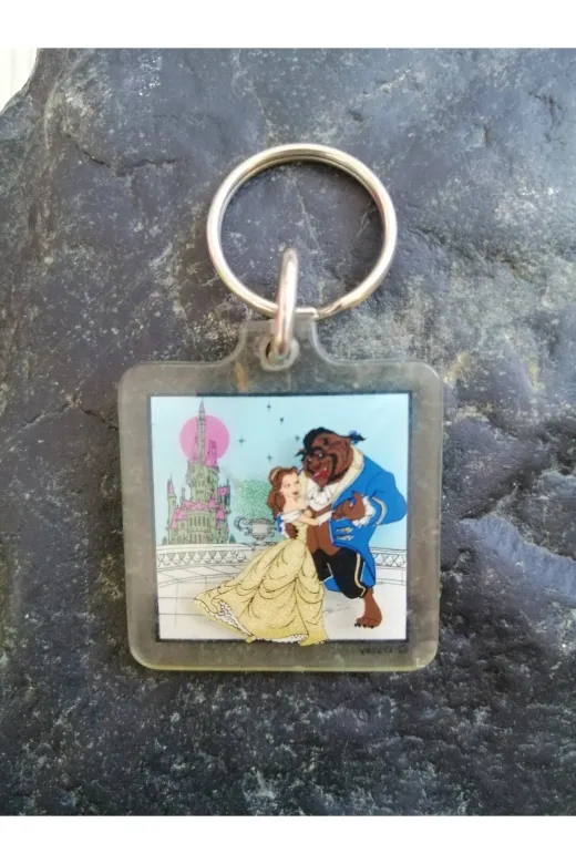 SANAT TACİRİ 40724502224 Vintage Disney's Beauty And The Beast Video Game Anahtarlık Mika Anahtarlık