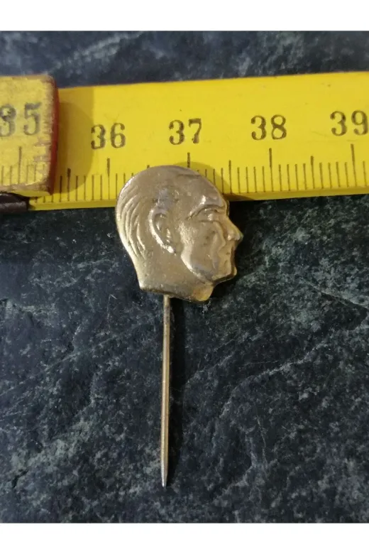 SANAT TACİRİ EK3563718 Eskilerden Mustafa Kemal Atatürk Büstü Metal Rozet Iğneli Rozet No 23