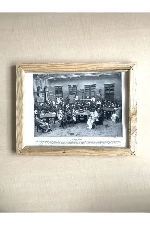 SANAT TACİRİ EK56FS431346 Camsiz Çift Tarafli Ahşap Çerçeveli Dijital Baski Resim Tablo Hindu Schoool Ve London School