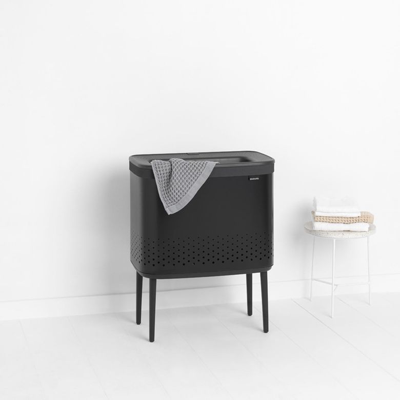 Schafer ₺11.699,00 Brabantia Bo Matt Black Plastik Kapaklı Çamaşır Sepeti 60 L (Bra 200526)