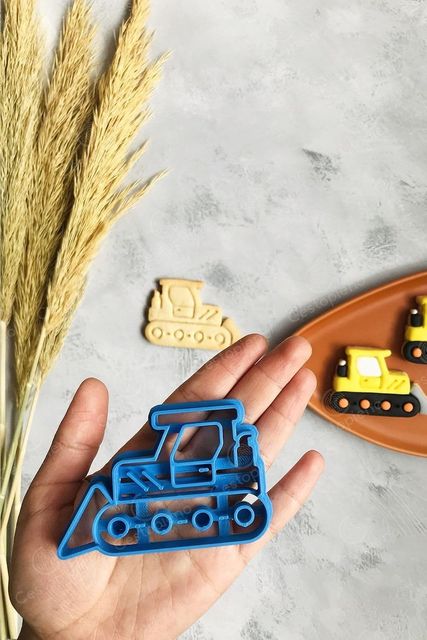 Standart Estetiki 57855210126172380184975 Buldozer Hamur Şekillendirici/kurabiye Kalıbı - Mavi 50 X 22