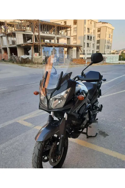 Suzuki V-Strom DL 650 Ön Cam 2004-2010 Model 45cm Şeffaf Renkli 4mm