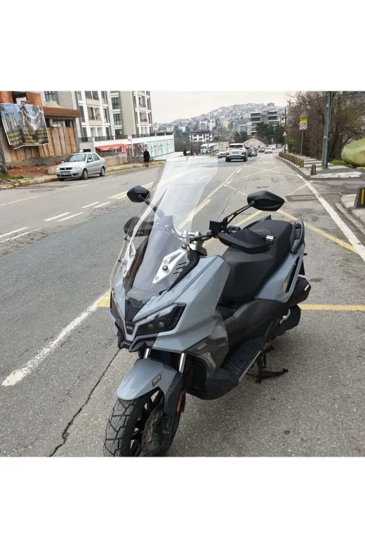 SYM ADX 300 Ön Cam 2024-2026 Model 75cm Şeffaf Renkli 4mm UZUN